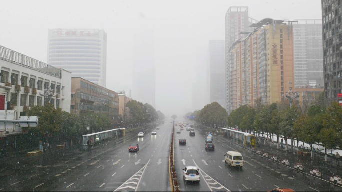 昆明街道雪景   昆明广场雪景