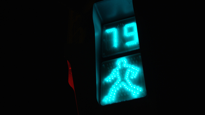 深夜北京红绿灯，新年无人街道，，出租车，