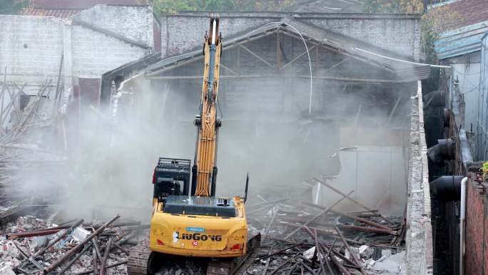 [高清4K] 钩机拆房厂城市改造土地建设