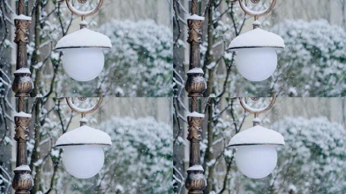 唯美雪景意境视频大雪纷飞路灯雪景雪花飘落