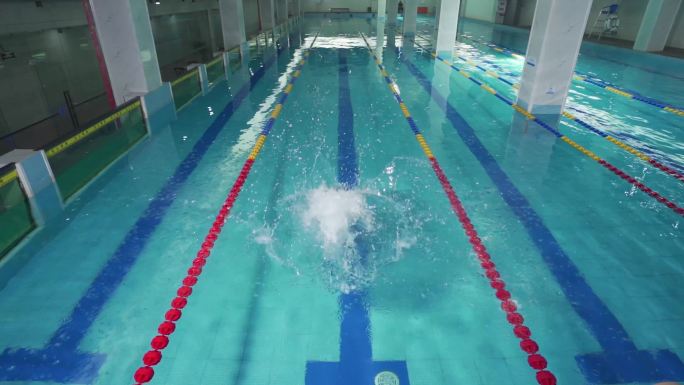 升格慢镜头残疾人泳池游泳运动