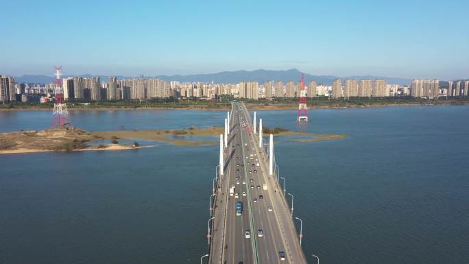 福州浦上大桥和车流航拍