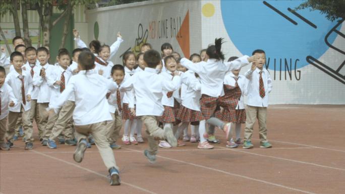 小学生接力比赛喊加油视频素材