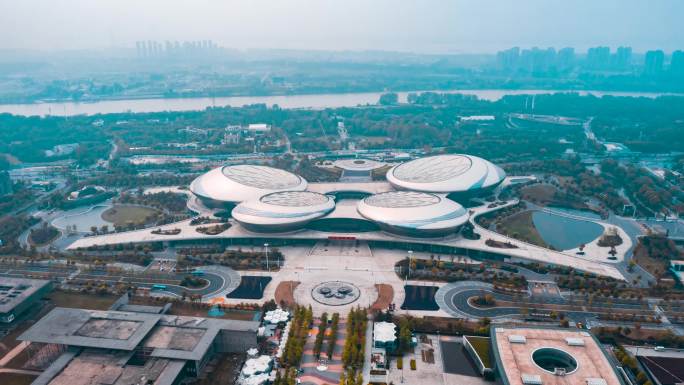 南京_江苏大剧院_日景夜景_环绕航拍延时