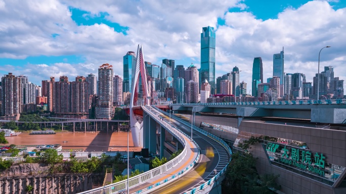 重庆_千厮门嘉陵江大桥_大剧院站日景延时