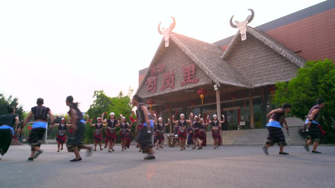 司岗里佤族舞蹈表演