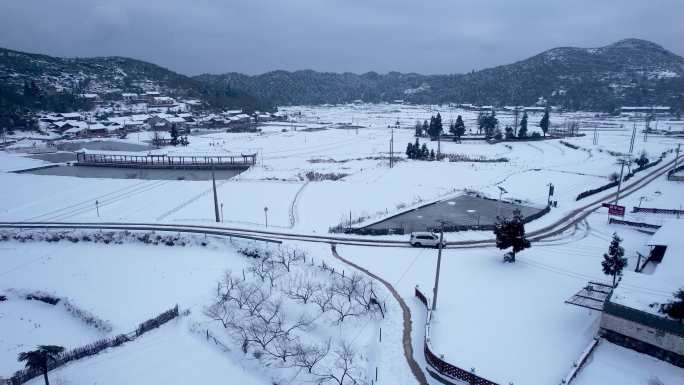 下雪的乡村航拍