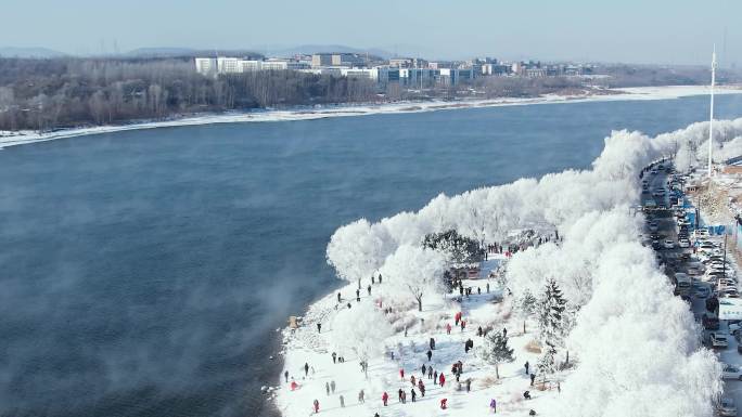 4k吉林雾凇航拍雪乡树挂松花江冬季风光