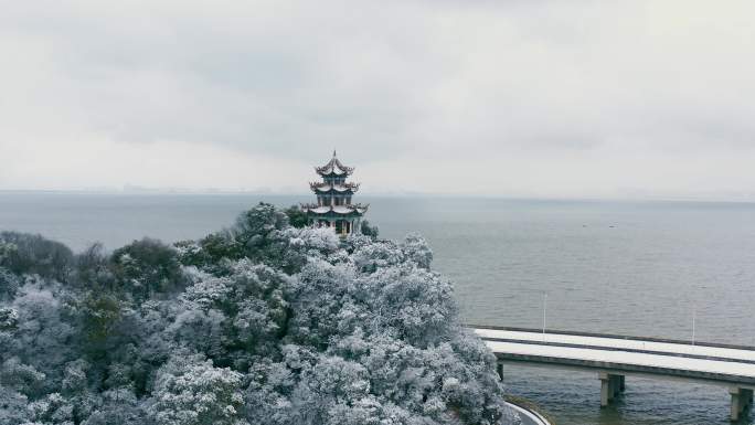 航拍昆明大雪