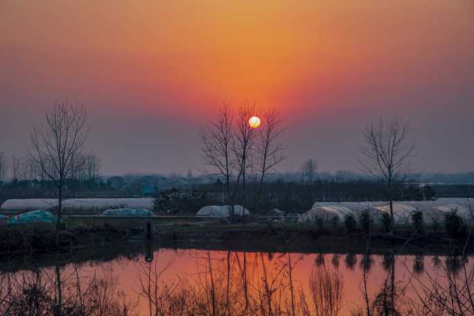 唯美夕阳日落 水中倒影  农村日落