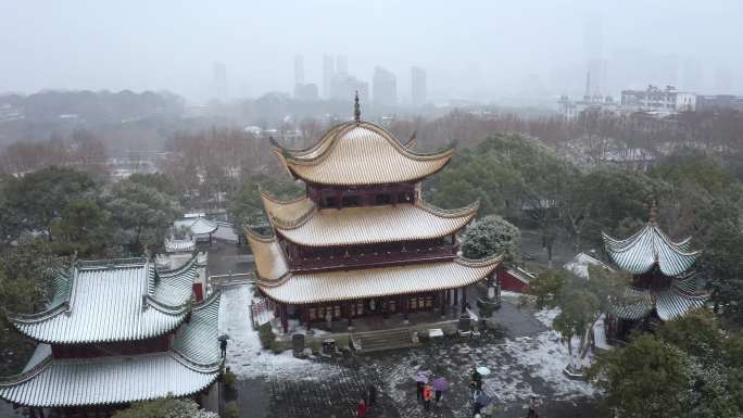 湖南洞庭湖风景区岳阳楼雪景