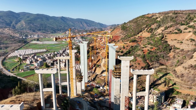 山区在建高速公路