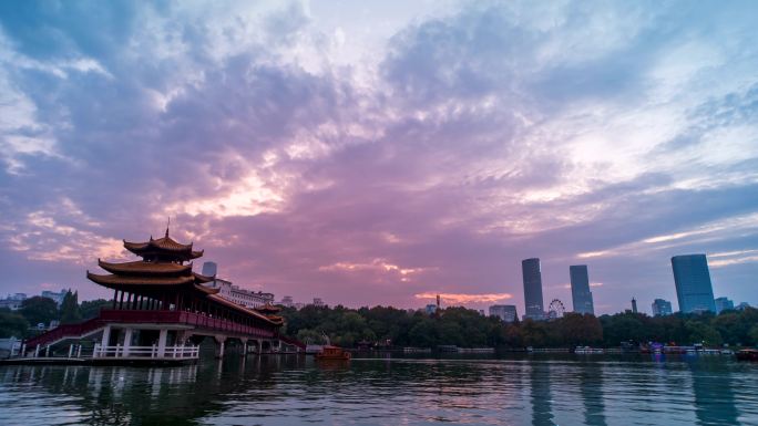 湖南长沙著名旅游风景区烈士公园年嘉湖日落