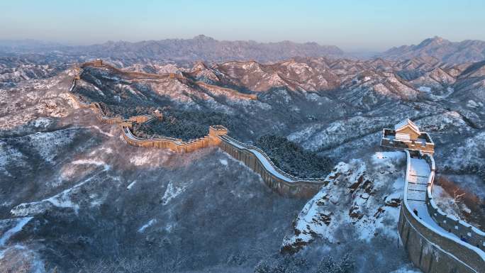 河北承德金山岭长城雪后晨光