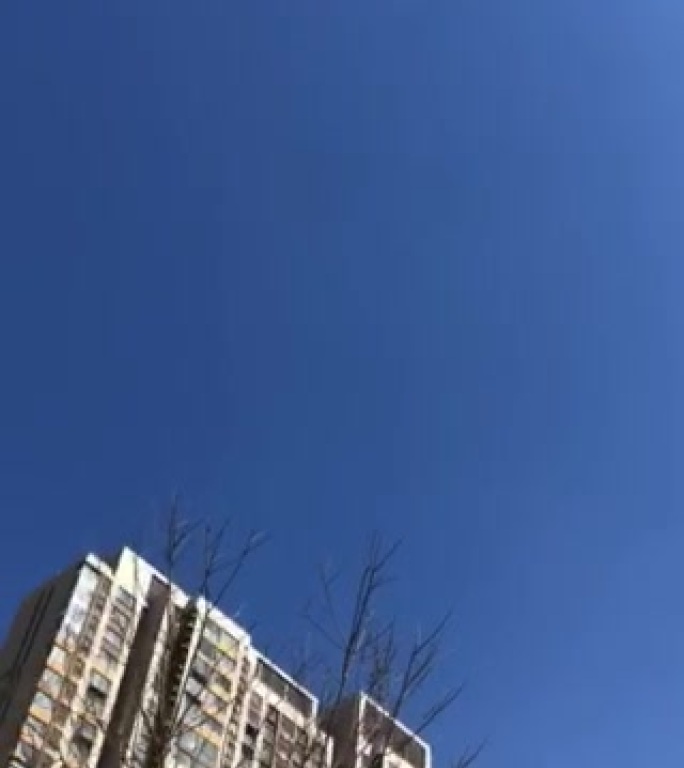 蓝蓝的天空，万里无云