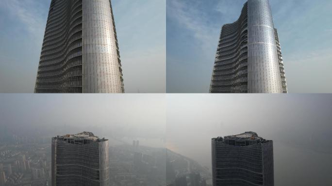 武汉绿地高楼城市雾霾