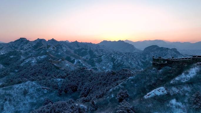 河北承德金山岭长城雪后晨光