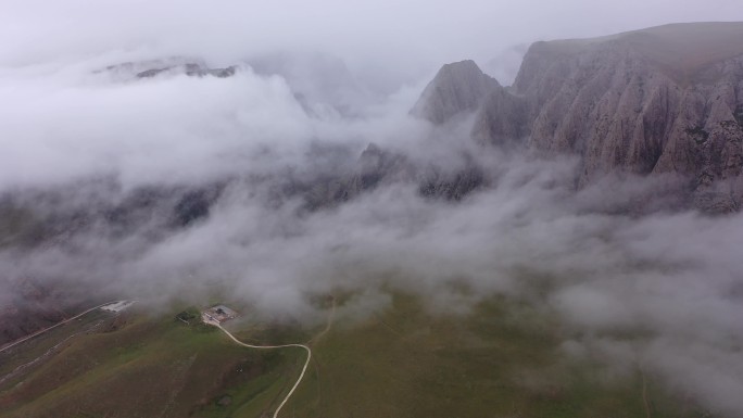 4K航拍甘加秘境险峻山峰云海景观