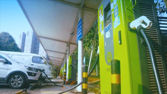 新能源电动汽车充电站视频素材