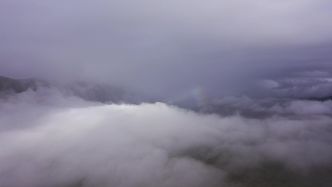 4K航拍甘加秘境险峻山峰云海彩虹