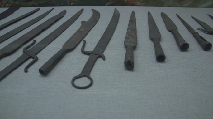 各种刀具展览
