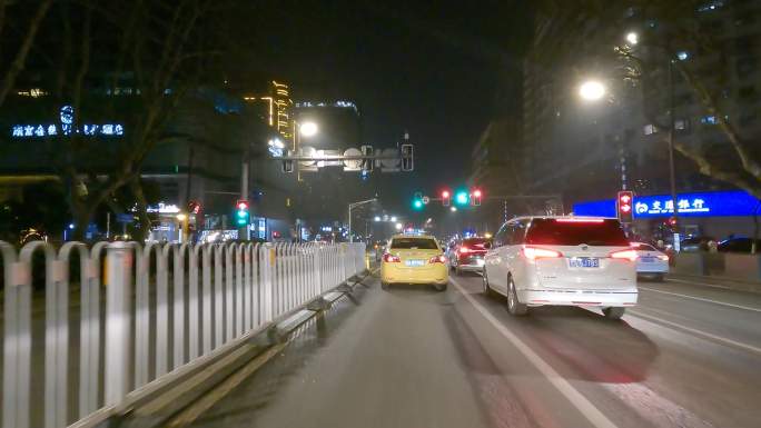 夜晚南京新街口车头空镜影视素材