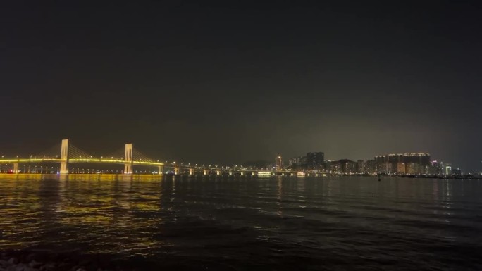 城市海边夜景