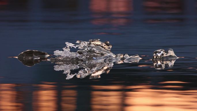 黑龙江松花江呈现“流冰排”美丽奇特景象3