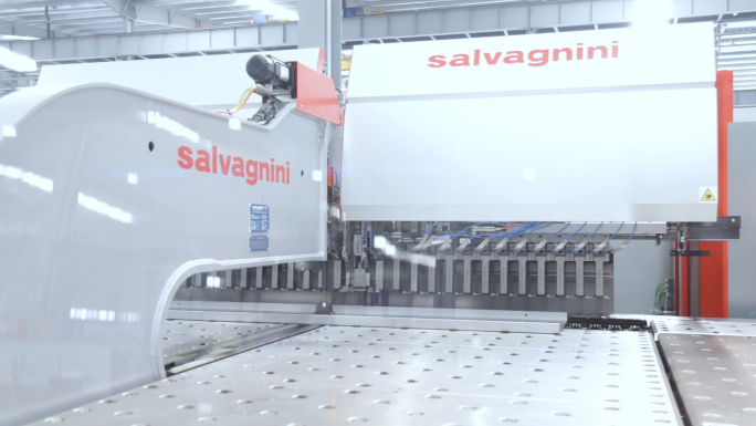 萨瓦尼尼生产线，自动折弯机，轿门生产