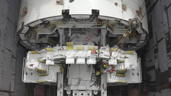 4K-Log-航拍隧道掘进盾构机拼装