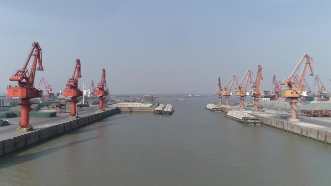 港口 码头 集装 货物 运输