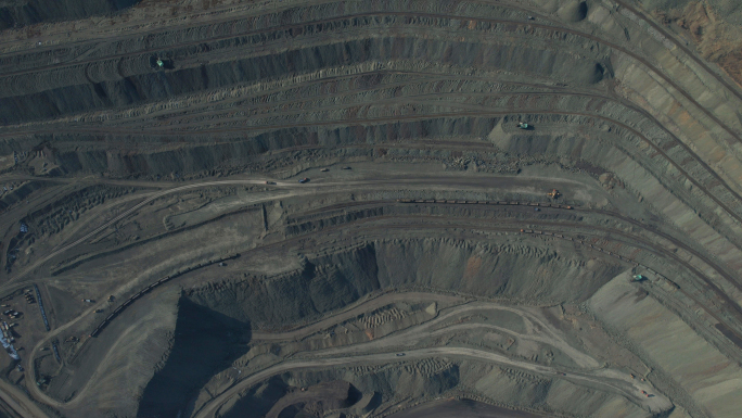 煤、煤炭、露天煤矿、煤矿开采、矿坑、矿产