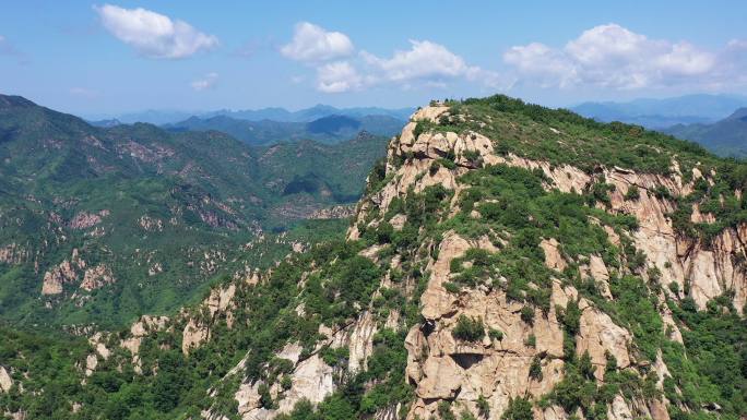 航拍北京郊区 山脉连绵 绿水青山