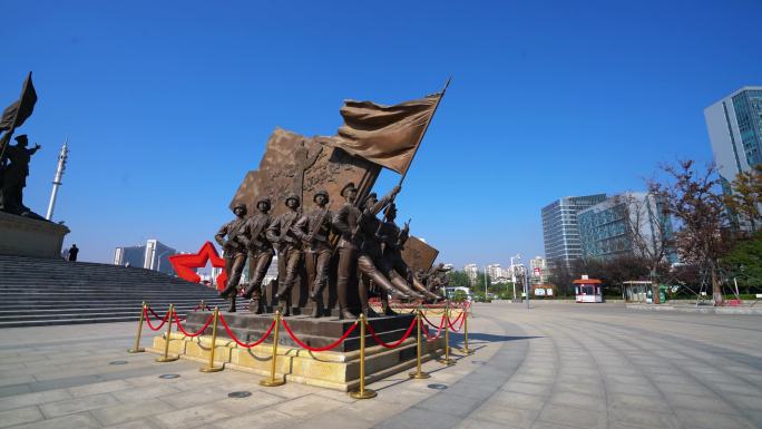 建军广场解放军雕塑
