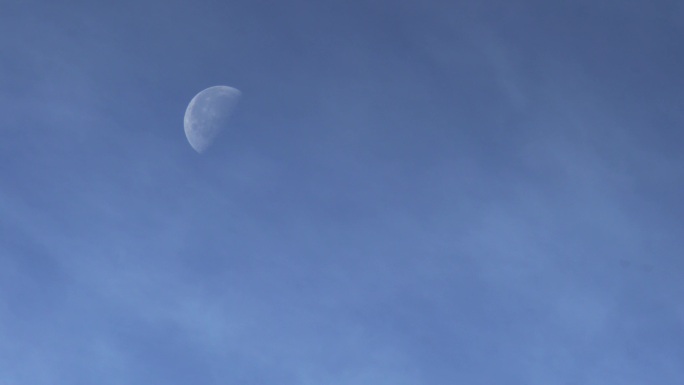 月亮和云延时素材