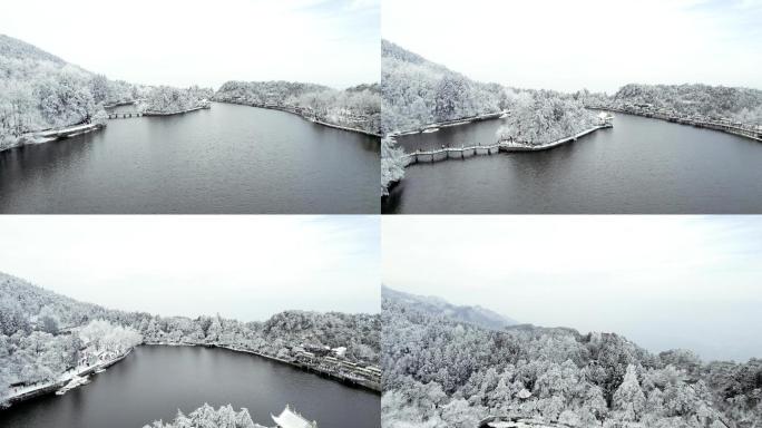 庐山如琴湖雪景