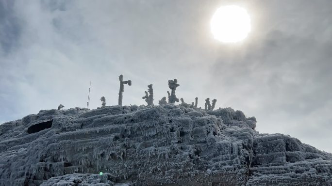 大明山雾凇冰凌冬日暖阳延时摄影素材