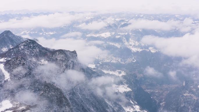 4k航拍恩施雪山雾凇峡谷风光