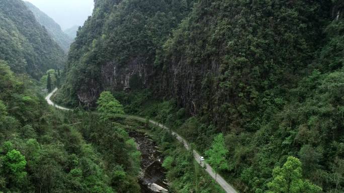 4K航拍湖南湘西山谷溪水小河01