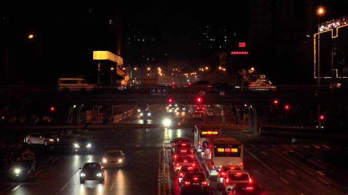 北京华威桥夜景车流