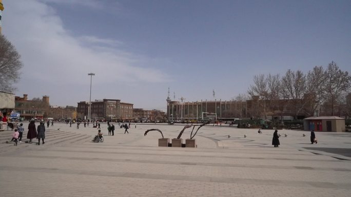 艾提尕尔清真寺广场