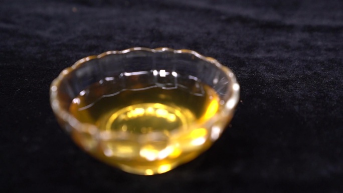 一碗色拉油食用油 (2)