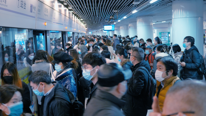 上海地铁人流疫情戴口罩