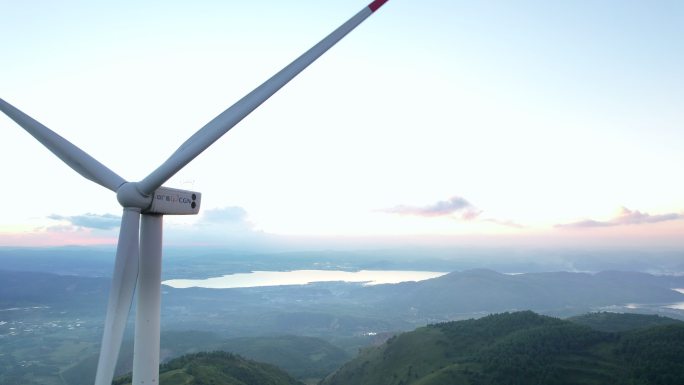 云南群山风车风力发电能源4K