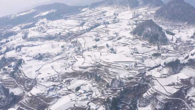 4k航拍恩施雪山雾凇峡谷风光