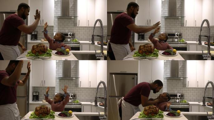 父女烹饪晚餐黑人家庭感恩节实拍视频素材