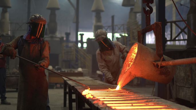 金属工业工作生产设备自动化工厂制造