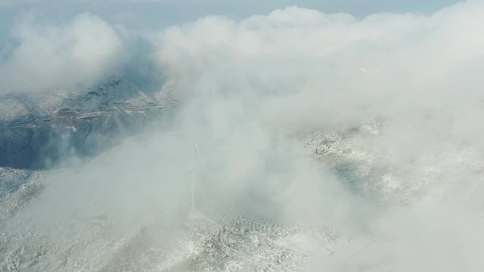 东白山冬季雪后风车云海风光4K航拍