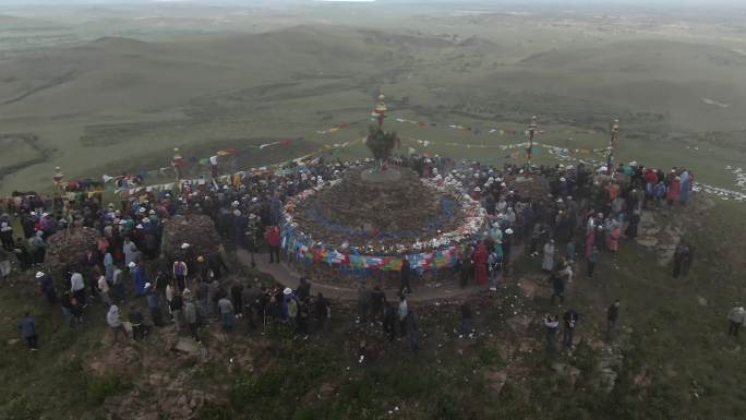 航拍蒙古族祭敖包仪式4k