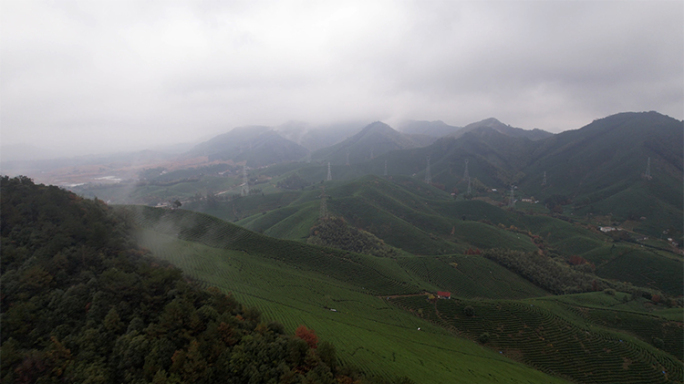 大疆无人机拍摄雨后的山川河流安吉茶山4K